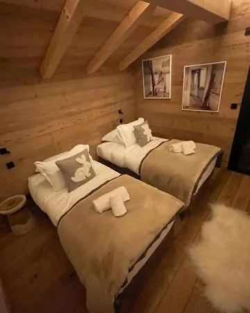 De Jade Hotel *